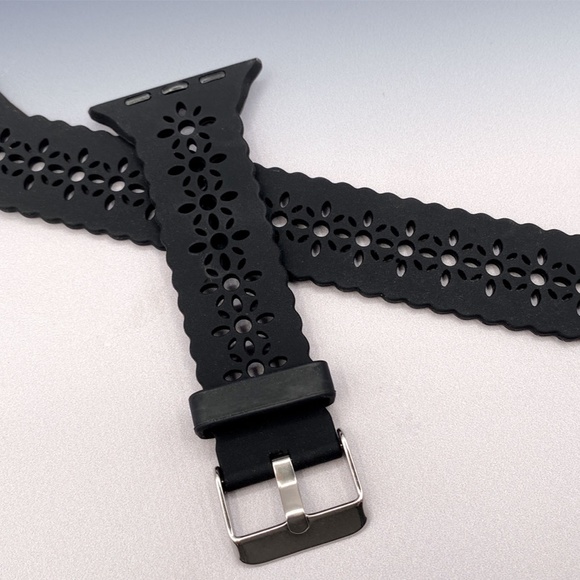 Black Lace Cut-Out Silicone Watch Band for 42mm 44mm 45mm Apple Watch - Picture 2 of 2